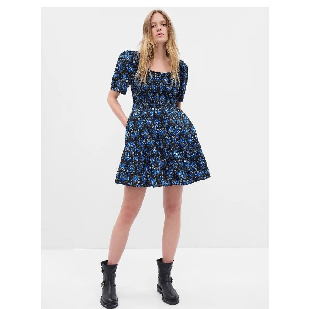 NWT - Feminine & Flirty Black GAP Blue Floral  Smocked Mini Dress with Pockets